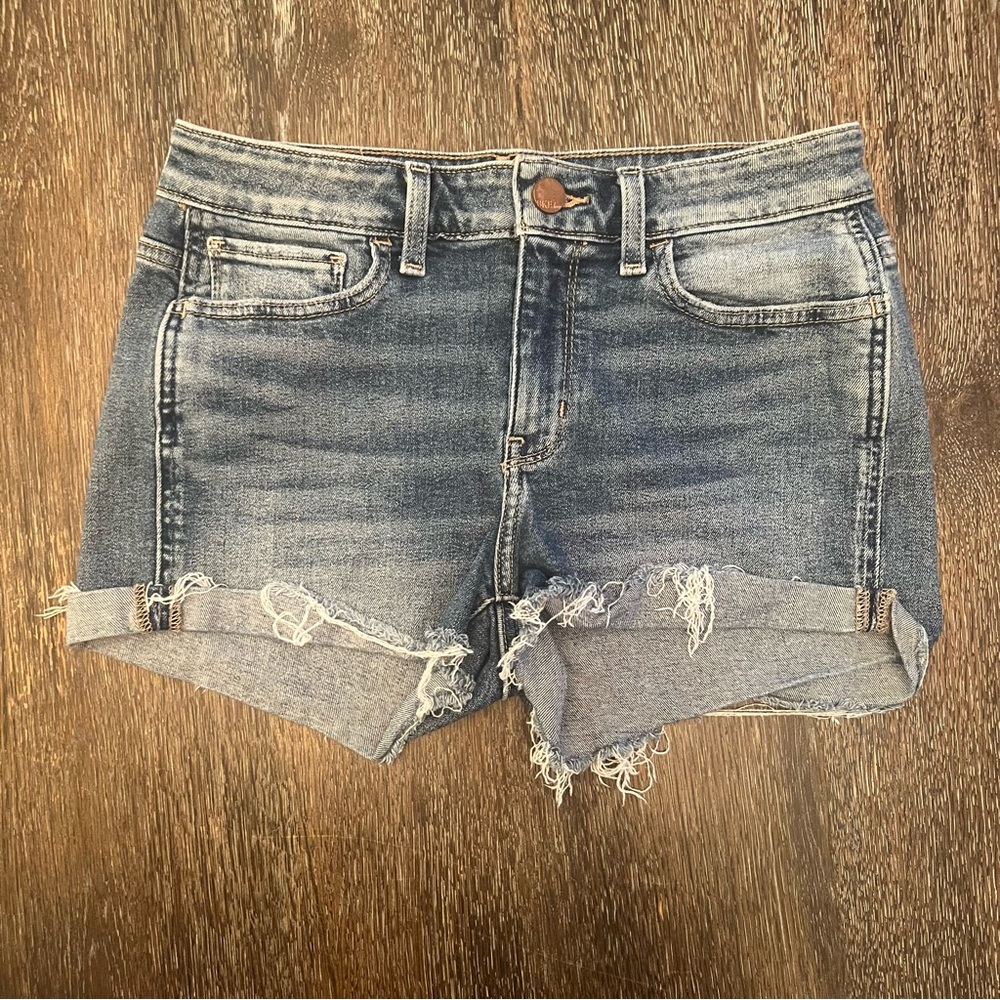 Buckle BKE Stella Mid-Rise Denim Cutoff Jean Shorts Size 27